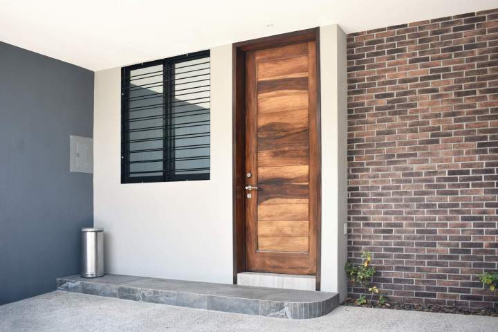 Portes d'entrée personnalisées et design